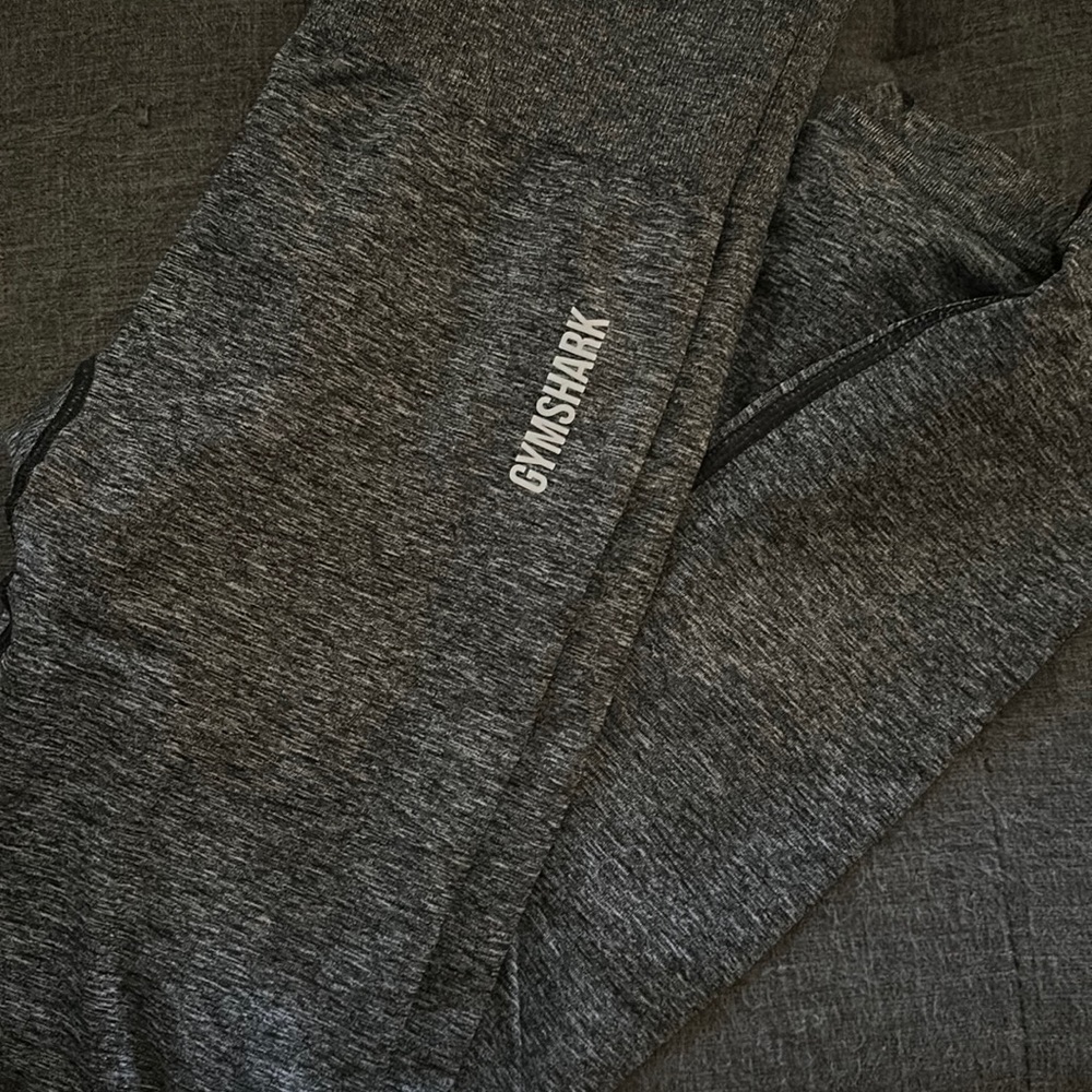 Hun shark never worn